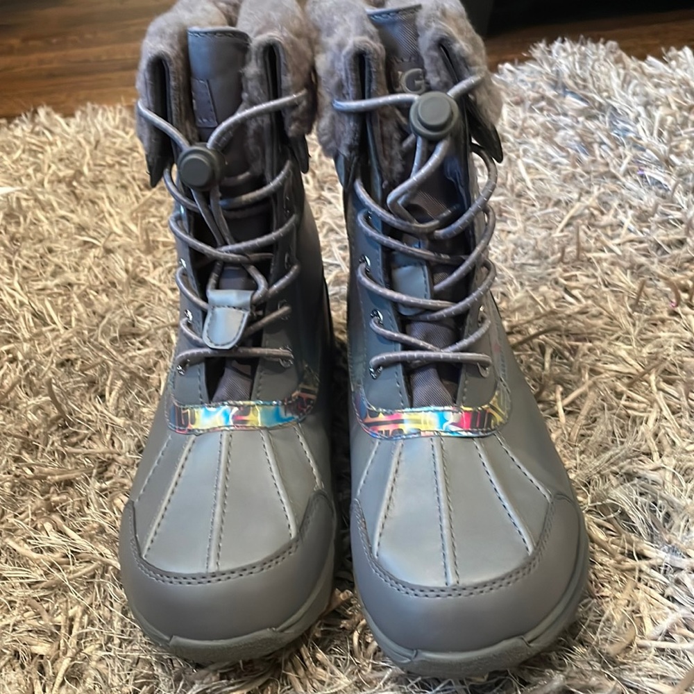 Girls Uggs boots